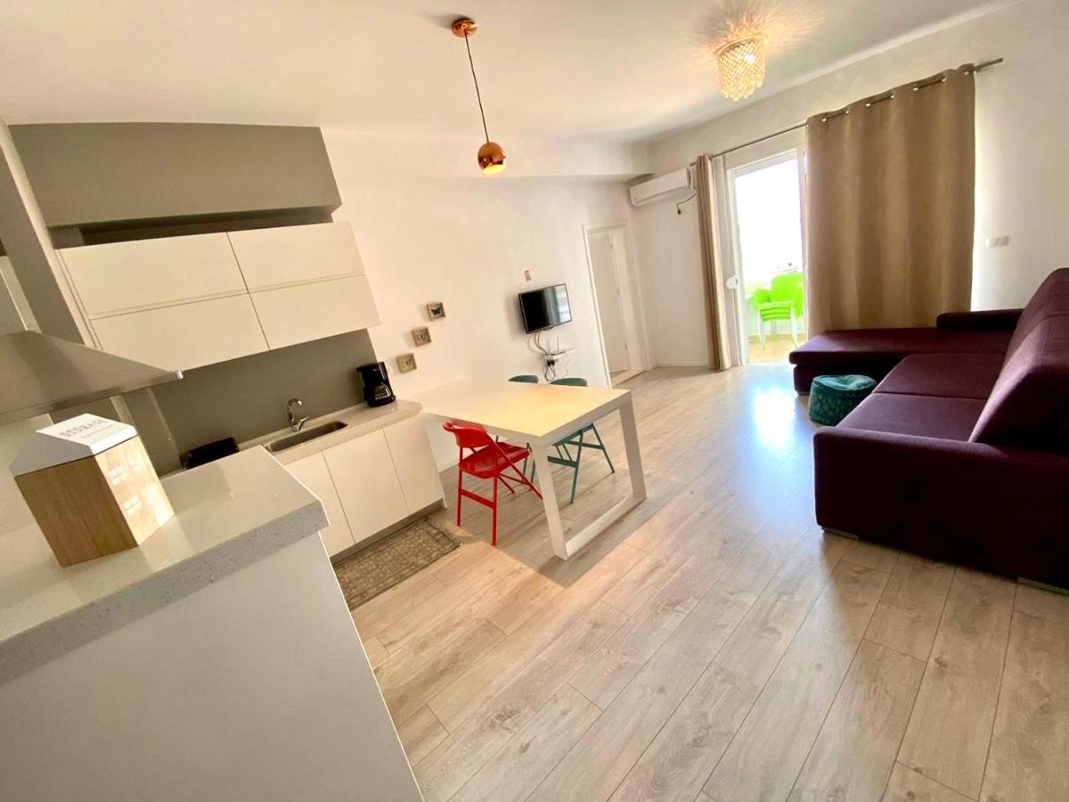 Rock Apartments Sarandë Esterno foto