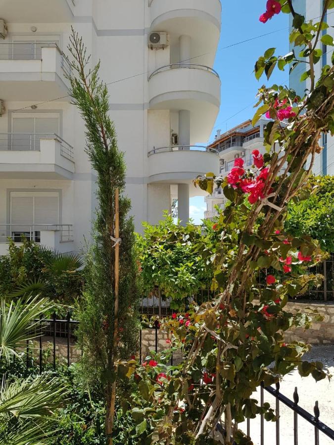 Rock Apartments Sarandë Esterno foto