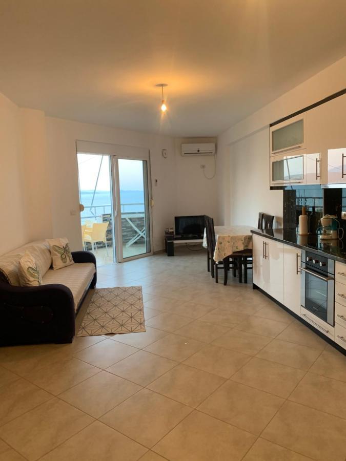 Rock Apartments Sarandë Esterno foto