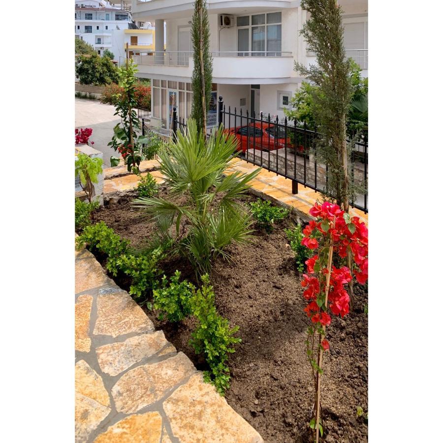 Rock Apartments Sarandë Esterno foto